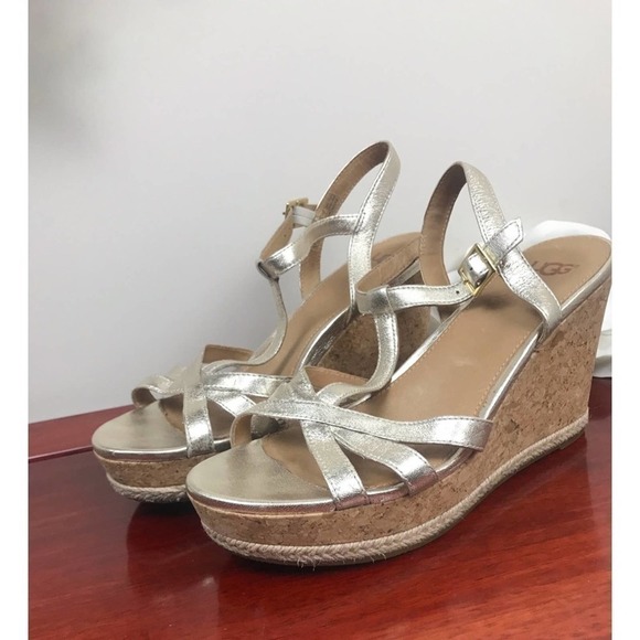 UGG metallic gold wedge sandals - Picture 3 of 7